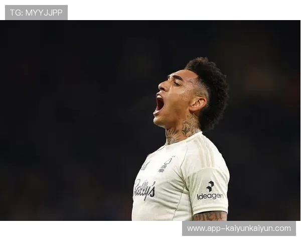 横梁阻挡后头球补射，热苏斯梅开二度瞬间引爆客场