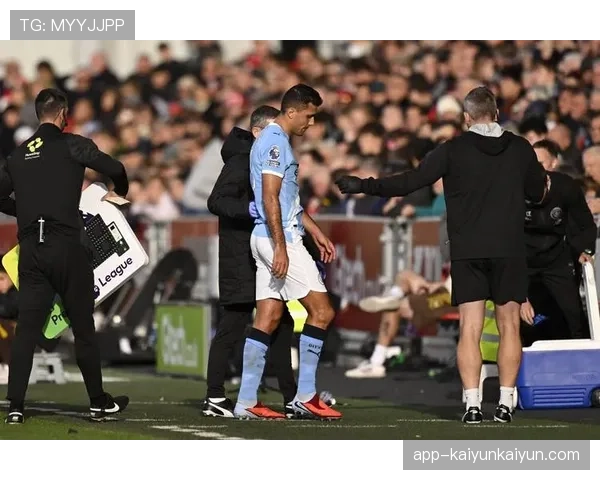 瓜迪奥拉坦诚罗德里复出过早，曼城中场大将仍未达巅峰状态