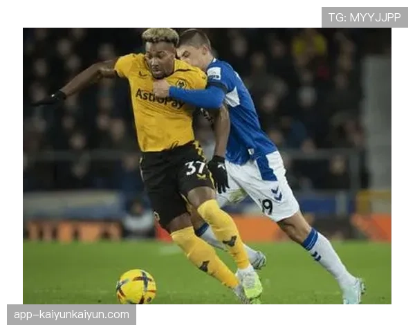 埃弗顿1-0小胜伯恩利,凭借净胜球优势暂时逃离降级区 埃弗顿1-0小胜伯恩利,凭借净胜球优势暂时逃离降级区